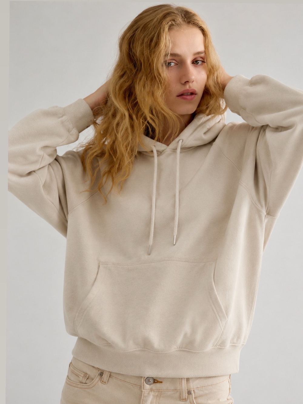 Universal Threads Women’s Cream Hoodie Pullover - Minimal Casual Sweatshirt
